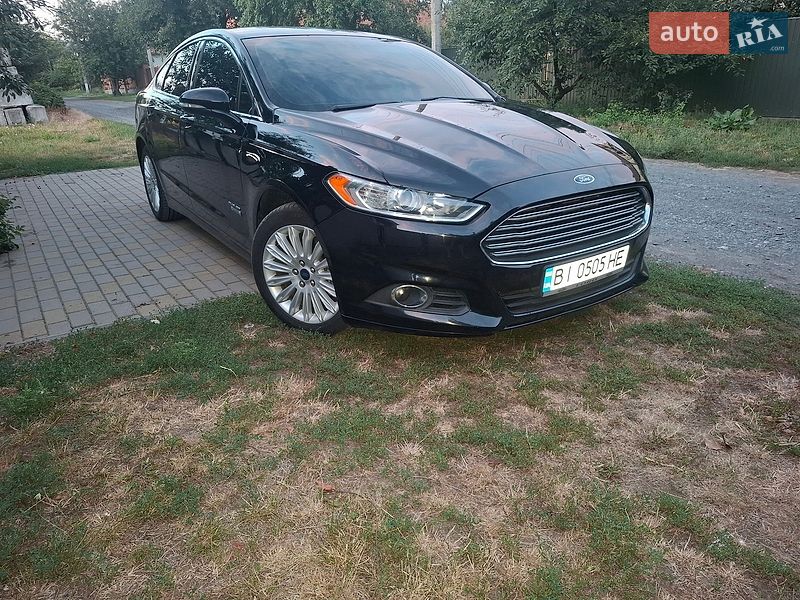 Седан Ford Fusion 2015 в Лубнах