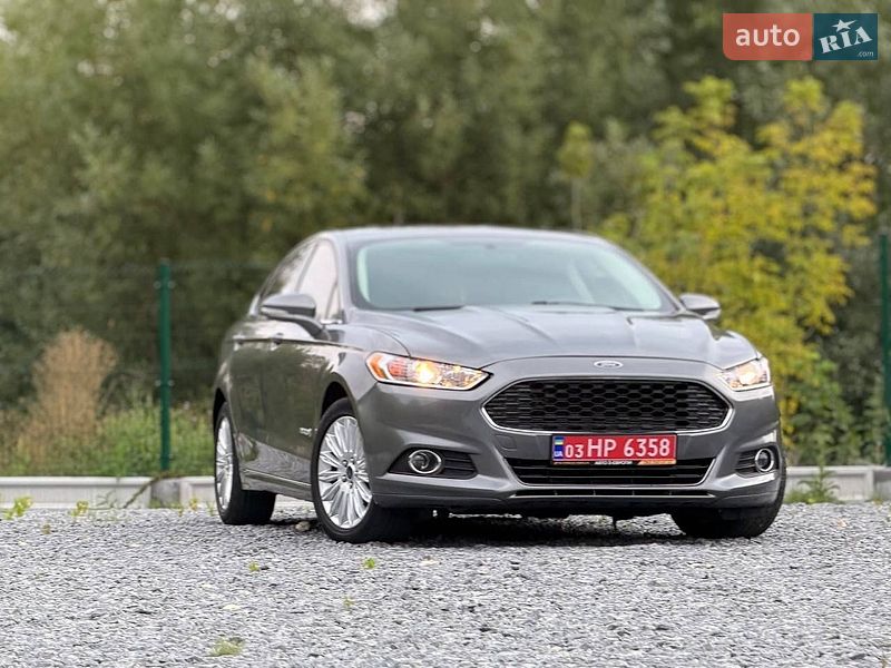 Седан Ford Fusion 2014 в Дрогобичі
