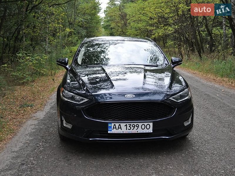 Ford Fusion 2020