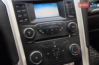 Седан Ford Fusion 2016 в Близнюках