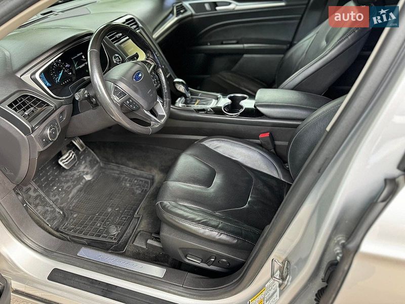 Седан Ford Fusion 2015 в Дніпрі