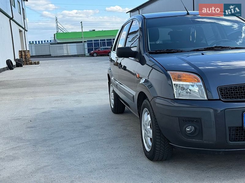 Хэтчбек Ford Fusion 2008 в Виннице