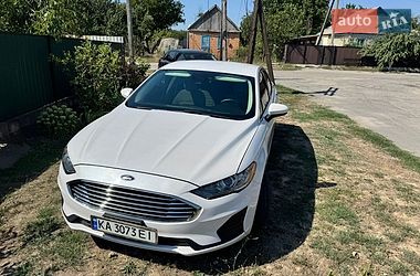 Седан Ford Fusion 2019 в Томаковке