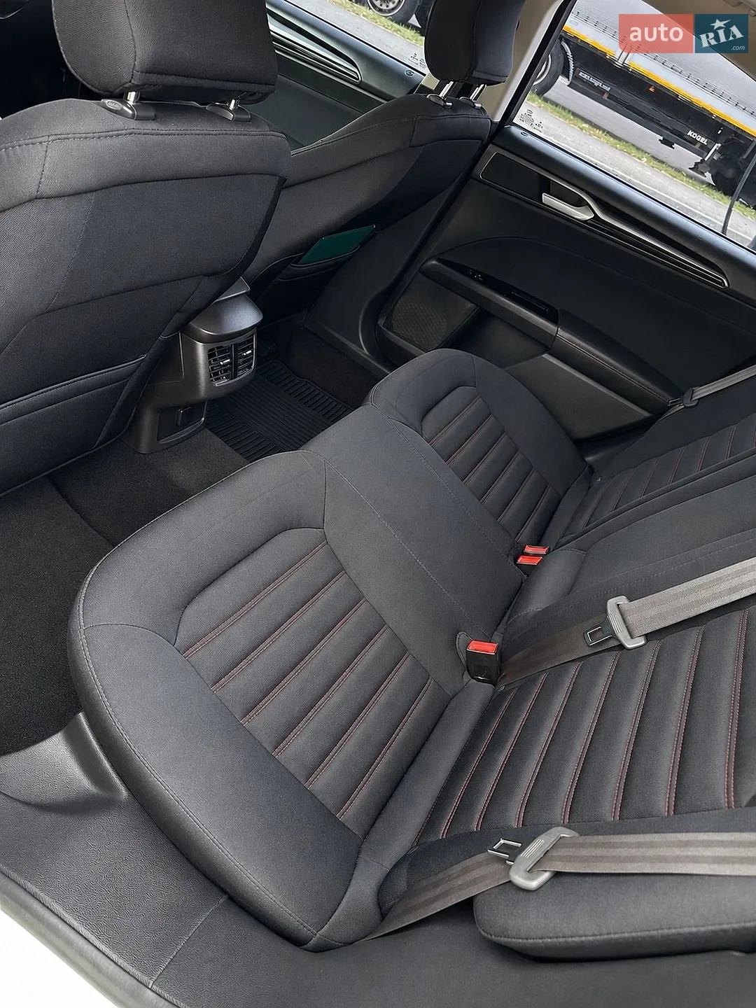 2016 Ford Fusion - мініатюра 18