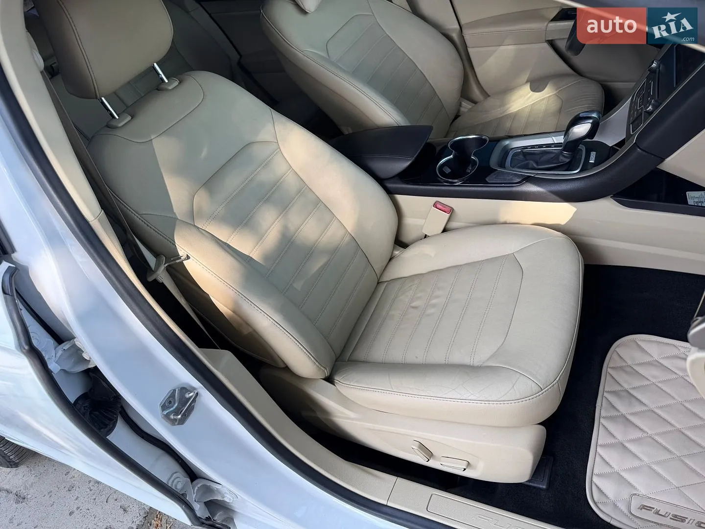 2016 Ford Fusion - мініатюра 27
