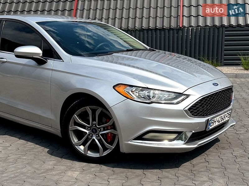 Седан Ford Fusion 2016 в Южноукраинске