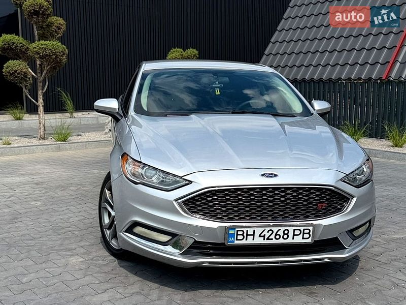Седан Ford Fusion 2016 в Южноукраинске