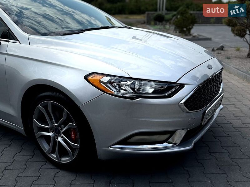 Седан Ford Fusion 2016 в Южноукраинске