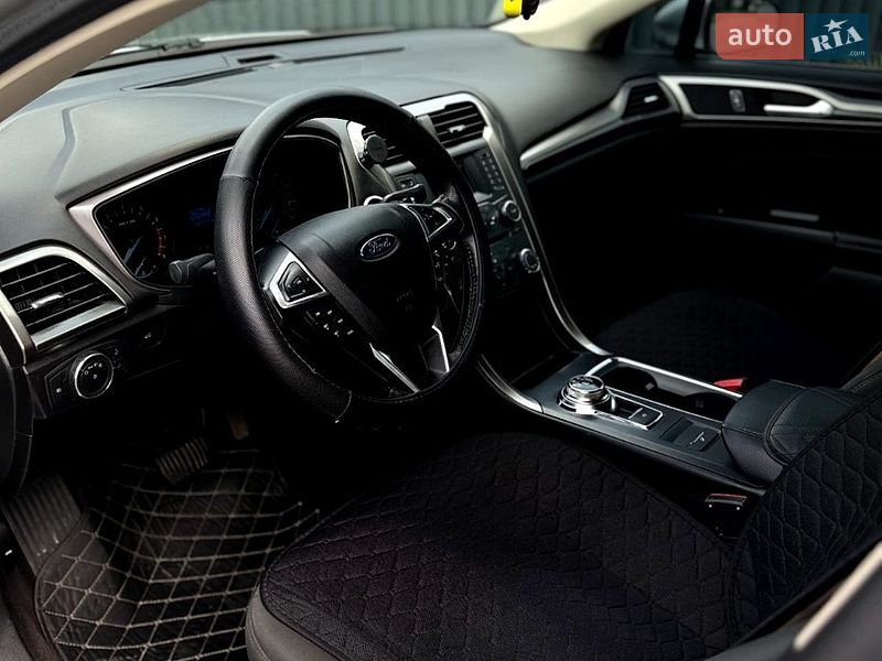Седан Ford Fusion 2016 в Южноукраинске
