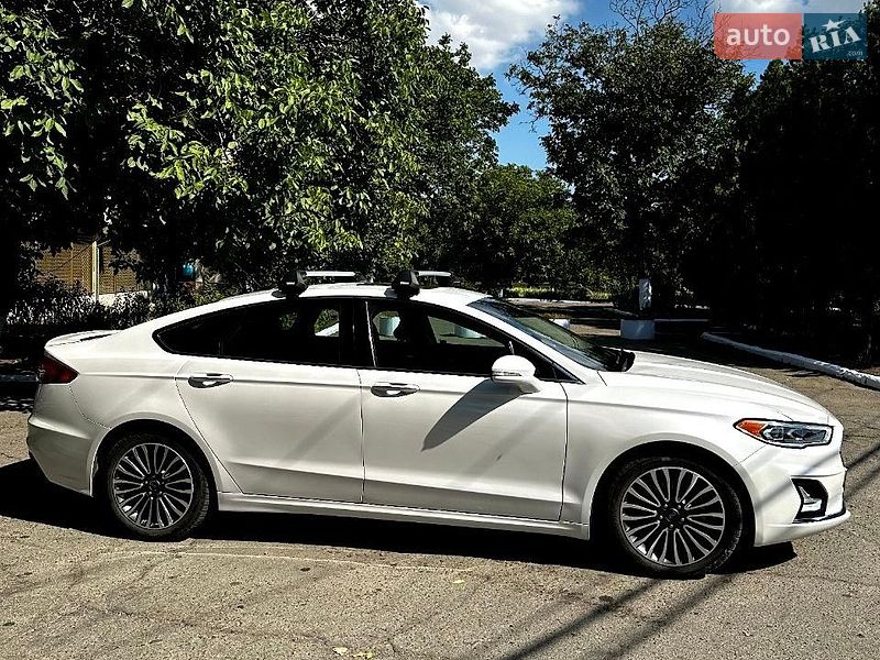 Седан Ford Fusion 2019 в Татарбунарах