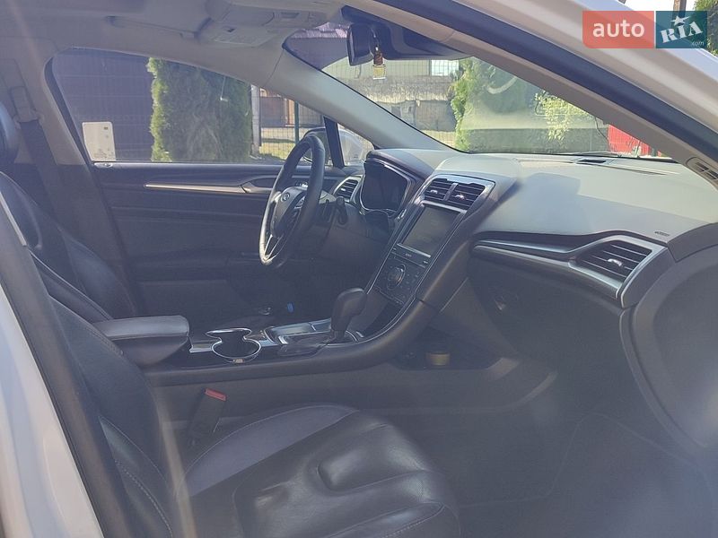Седан Ford Fusion 2014 в Луцке