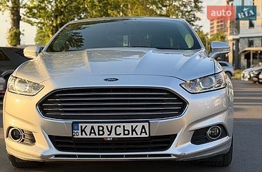 Седан Ford Fusion 2015 в Тернополі