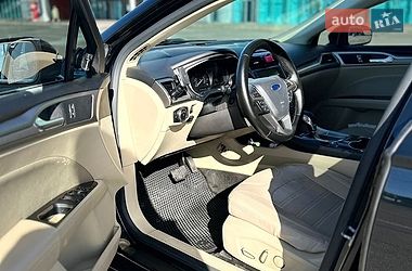 Седан Ford Fusion 2015 в Чернігові