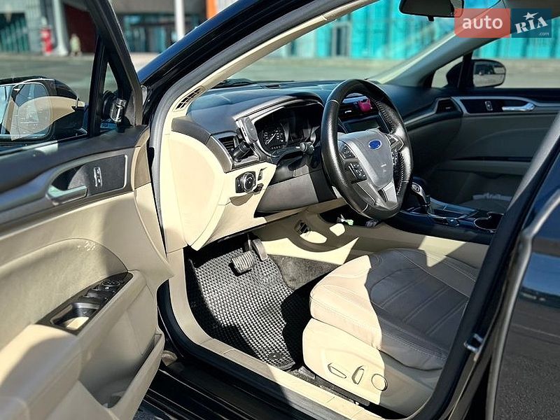 Седан Ford Fusion 2015 в Чернігові