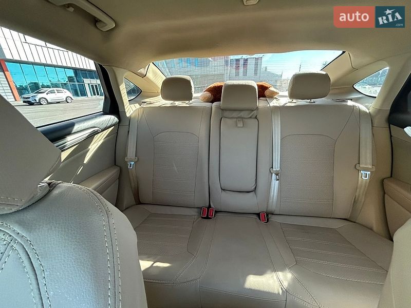 Седан Ford Fusion 2015 в Чернігові