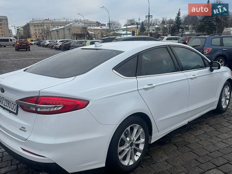 Седан Ford Fusion 2019 в Харкові