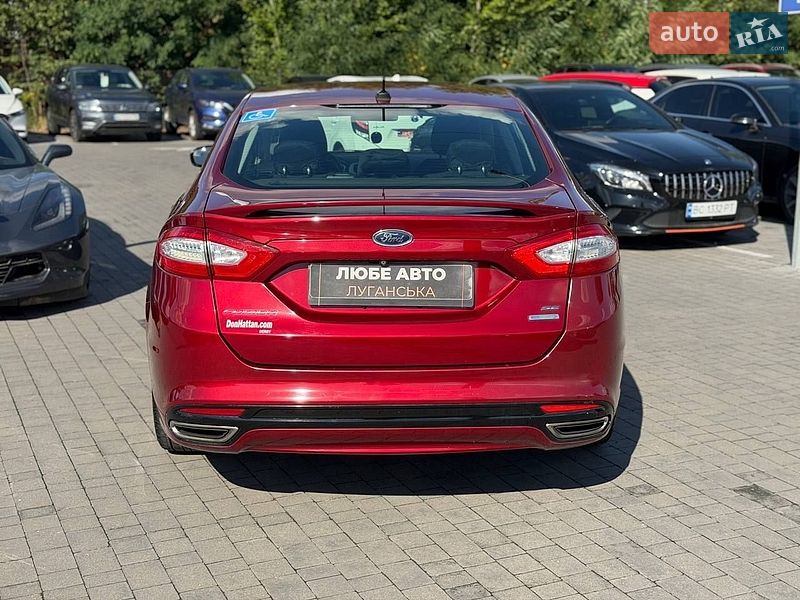 Седан Ford Fusion 2015 в Львові