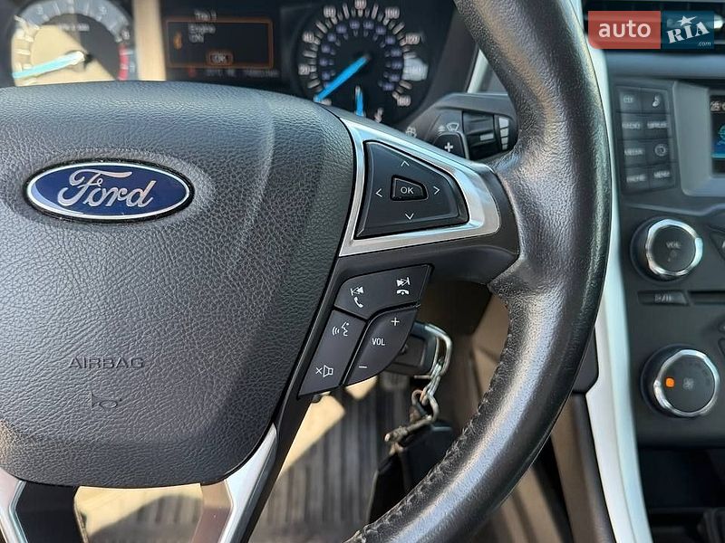Седан Ford Fusion 2015 в Львові