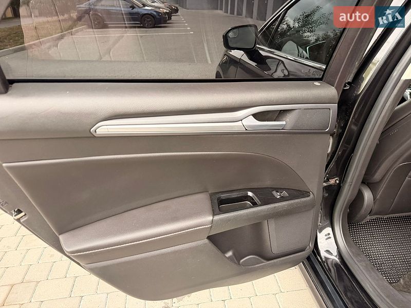 Седан Ford Fusion 2015 в Вінниці