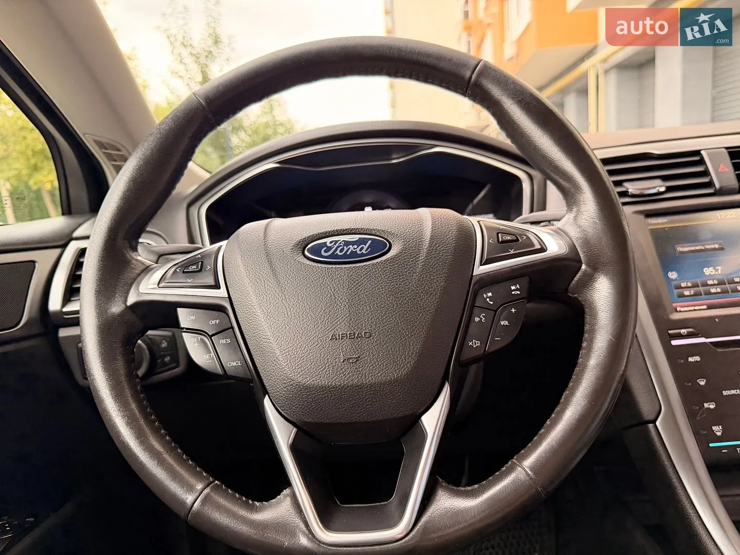 2015 Ford Fusion - мініатюра 38