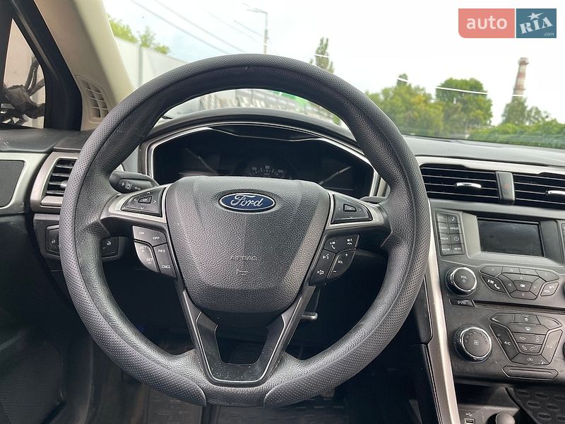 Седан Ford Fusion 2017 в Києві