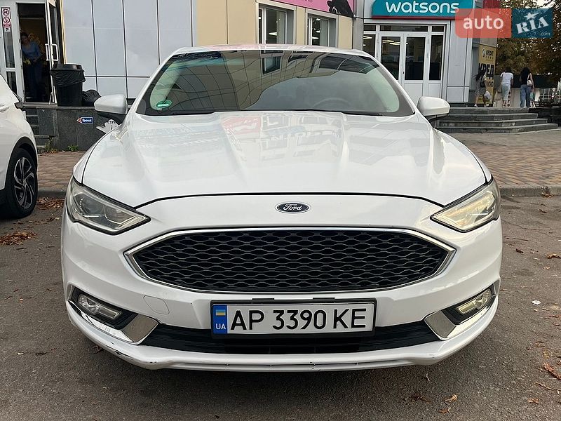 Седан Ford Fusion 2017 в Смеле