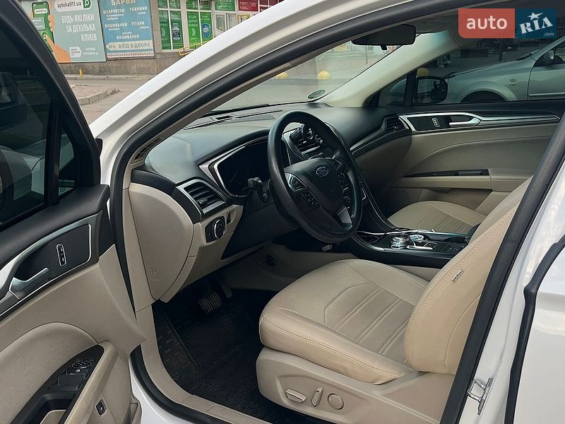 Седан Ford Fusion 2017 в Смеле
