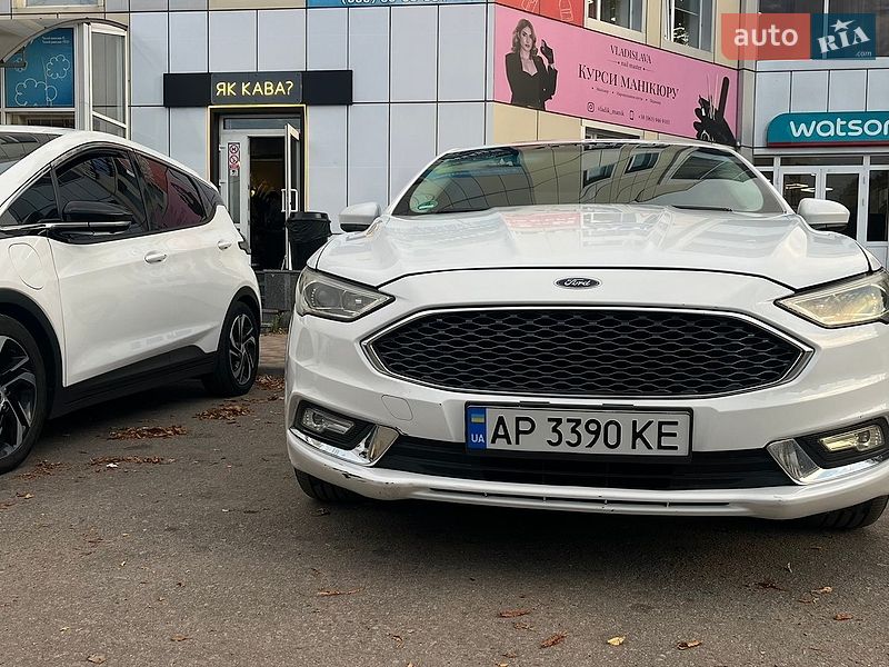 Седан Ford Fusion 2017 в Смеле