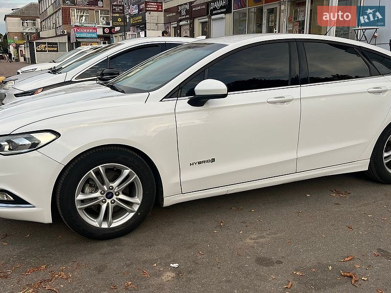 Седан Ford Fusion 2017 в Смеле