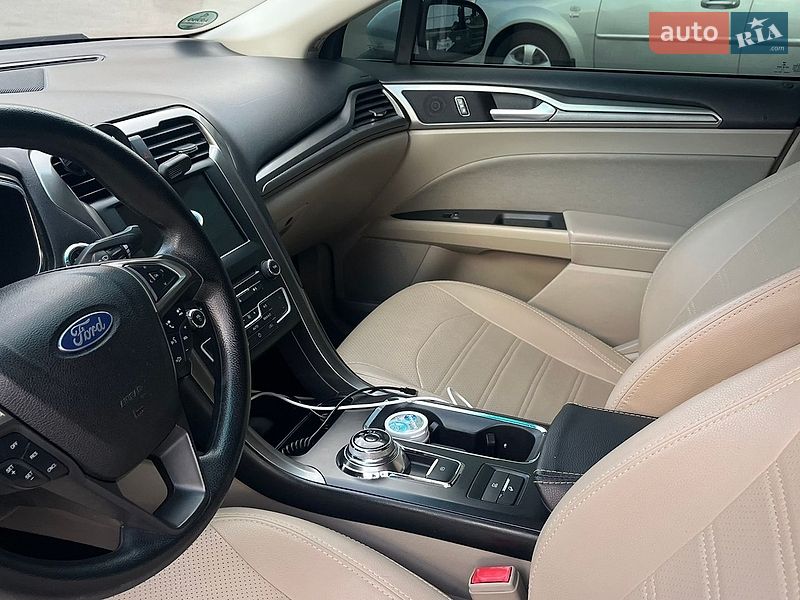 Седан Ford Fusion 2017 в Смеле