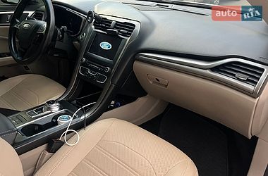 Седан Ford Fusion 2017 в Смеле