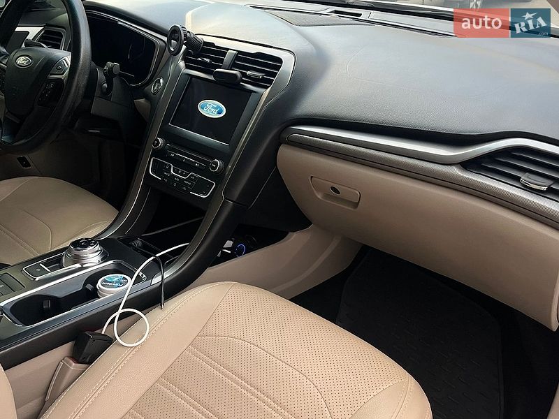 Седан Ford Fusion 2017 в Смеле