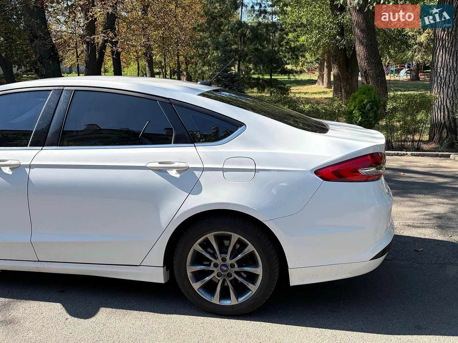 2017 Ford Fusion - мініатюра 9