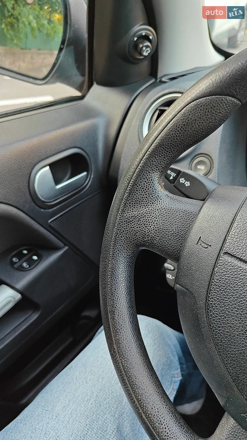 2010 Ford Fusion - мініатюра 23