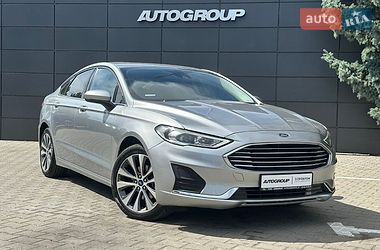 Седан Ford Fusion 2020 в Одессе