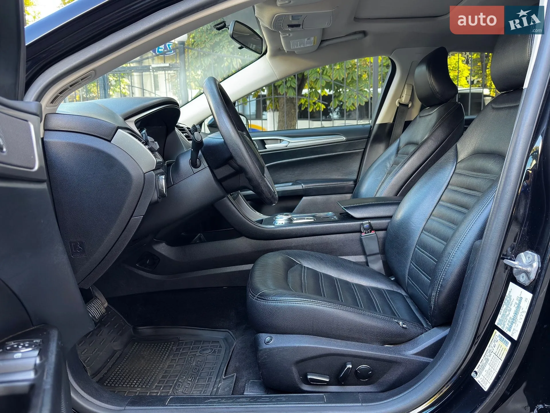 2016 Ford Fusion - мініатюра 28