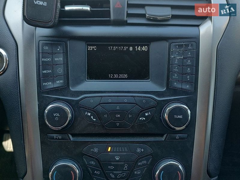 Седан Ford Fusion 2016 в Попельне