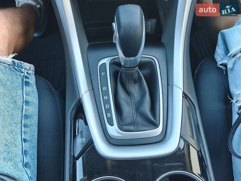 Седан Ford Fusion 2015 в Дрогобичі