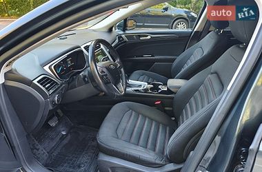 Седан Ford Fusion 2015 в Дрогобичі