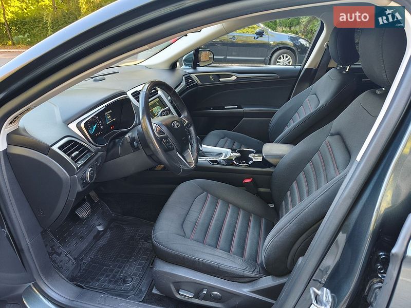 Седан Ford Fusion 2015 в Дрогобичі