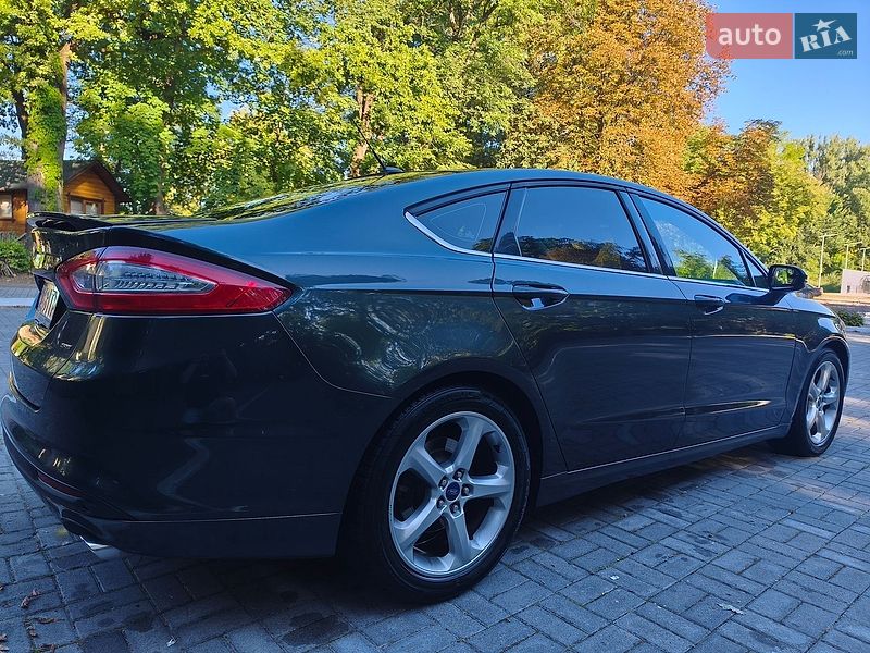 Седан Ford Fusion 2015 в Дрогобичі