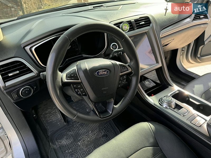 Седан Ford Fusion 2017 в Дрогобыче