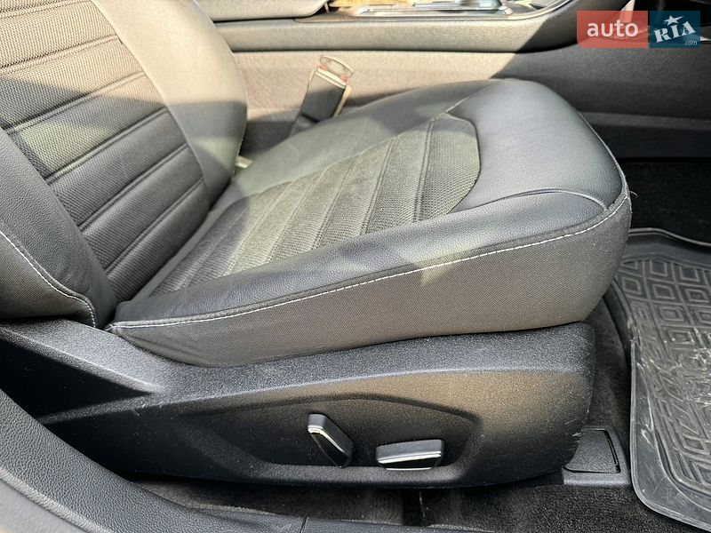 Седан Ford Fusion 2017 в Дрогобыче