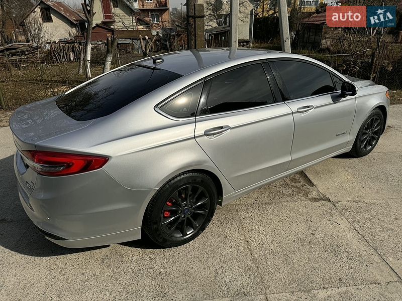 Седан Ford Fusion 2017 в Дрогобыче
