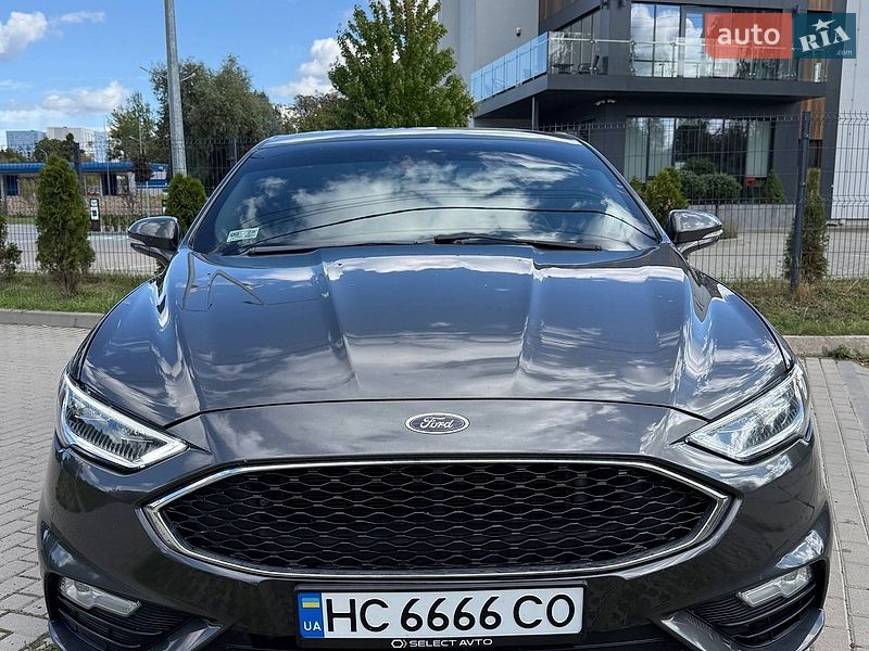 Седан Ford Fusion 2016 в Львові
