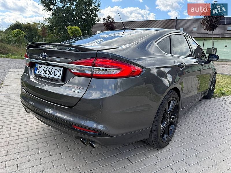 Седан Ford Fusion 2016 в Львові