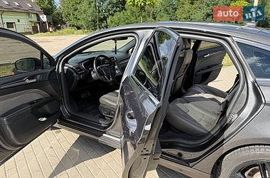 Седан Ford Fusion 2016 в Львові