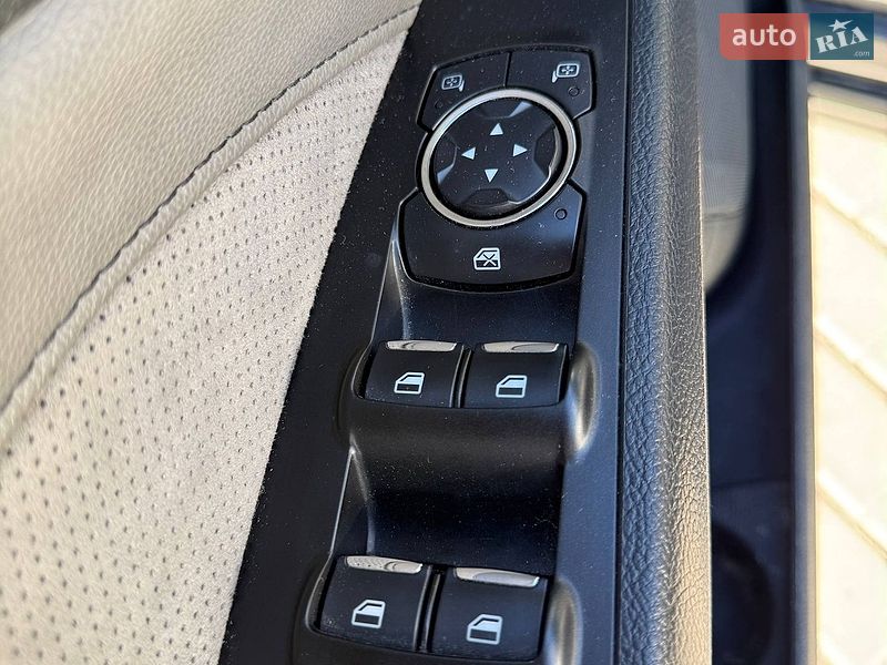 Седан Ford Fusion 2016 в Львові