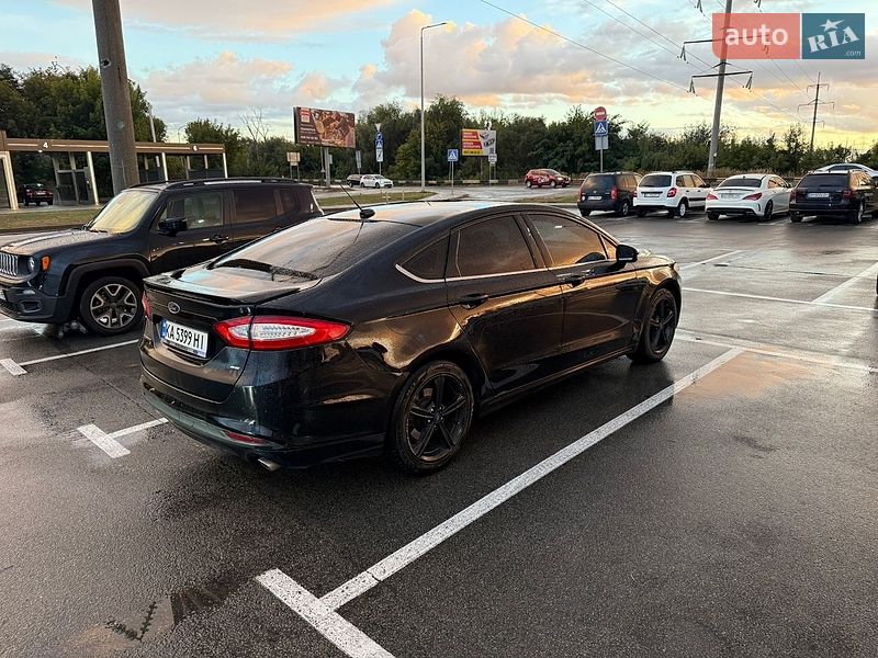 Седан Ford Fusion 2015 в Ірпені