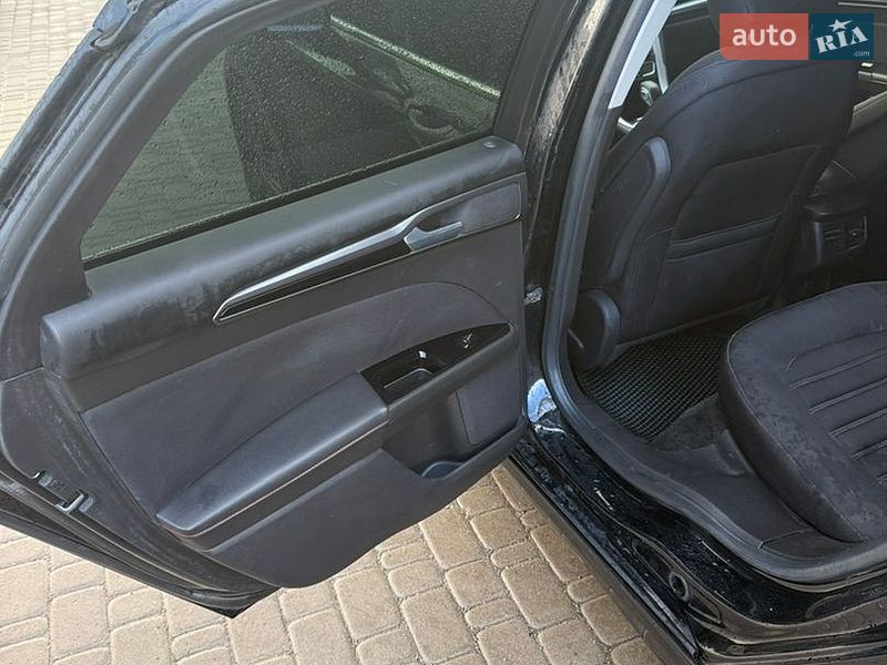 Седан Ford Fusion 2015 в Ірпені